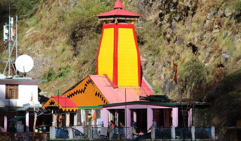 Rishikesh to Yamunotri Taxi Service